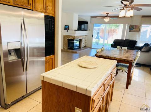 910 Crown Pointe Dr, Bakersfield, CA 93312 photo 15