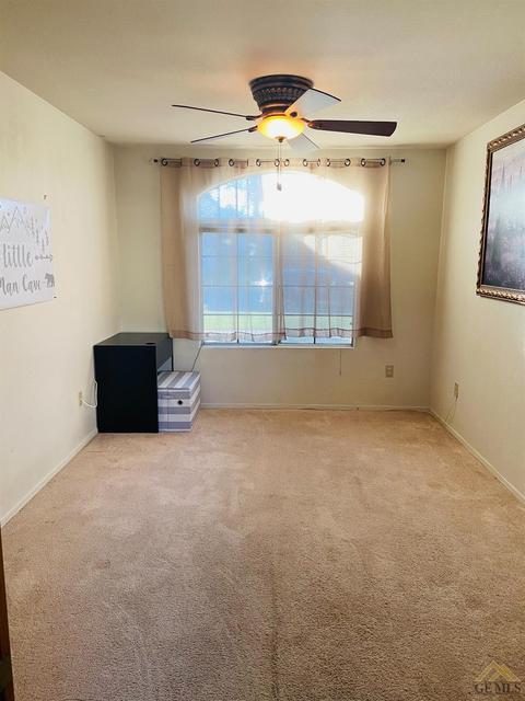 910 Crown Pointe Dr, Bakersfield, CA 93312 photo 9