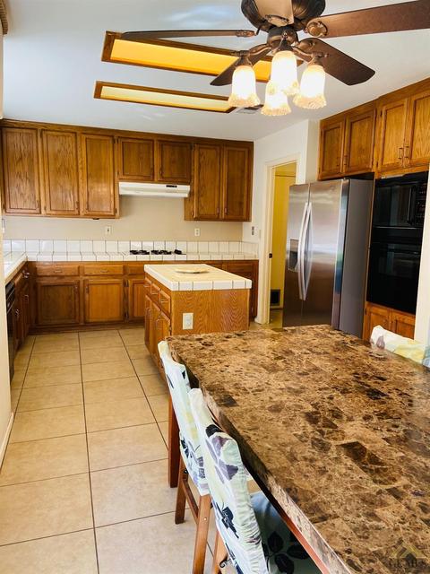 910 Crown Pointe Dr, Bakersfield, CA 93312 photo 13