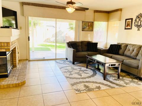 910 Crown Pointe Dr, Bakersfield, CA 93312 photo 11
