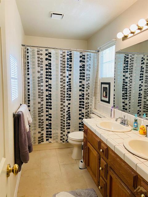 910 Crown Pointe Dr, Bakersfield, CA 93312 photo 26