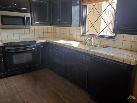 913 Williams Way, Taft, CA 93268 photo 8