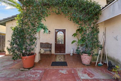 1413 La Mesa Ct, Arvin, CA 93203 photo 6