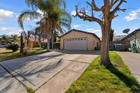 1413 La Mesa Ct, Arvin, CA 93203 photo 2