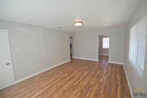124 North St, Taft, CA 93268 photo 3