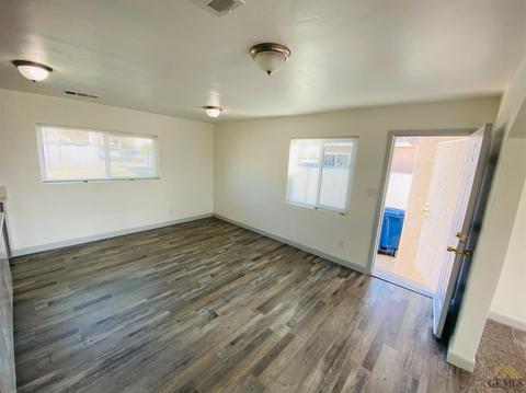 1832 Dover St, Delano, CA 93215 photo 2