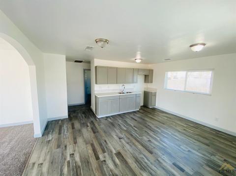 1832 Dover St, Delano, CA 93215 photo 3