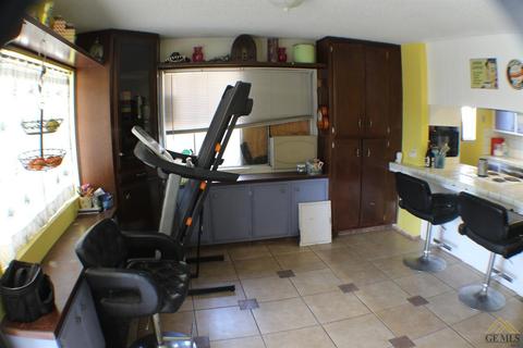 311 Calvin St, Taft, CA 93268 photo 7