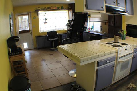 311 Calvin St, Taft, CA 93268 photo 6