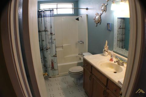 311 Calvin St, Taft, CA 93268 photo 11