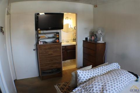 311 Calvin St, Taft, CA 93268 photo 12