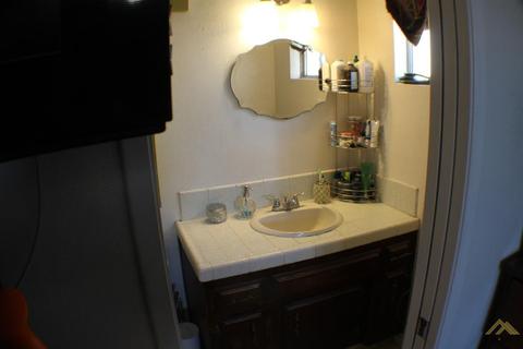 311 Calvin St, Taft, CA 93268 photo 13