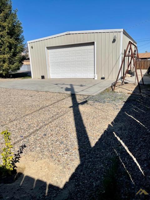 712 Pierce St, Taft, CA 93268 photo 9
