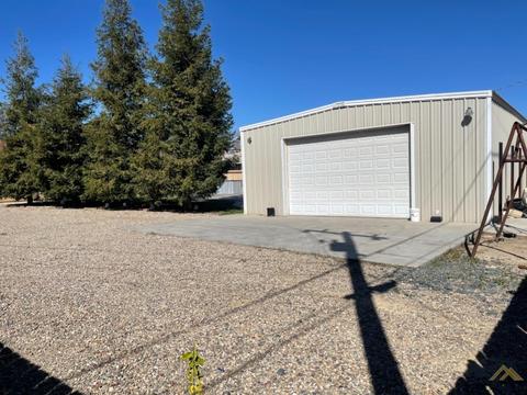 712 Pierce St, Taft, CA 93268 photo 8