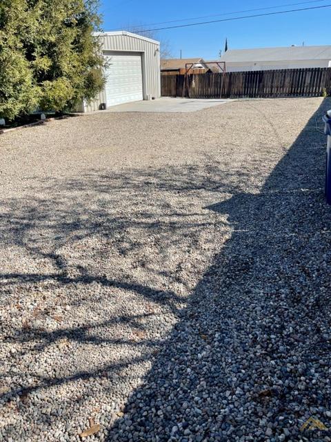 712 Pierce St, Taft, CA 93268 photo 16