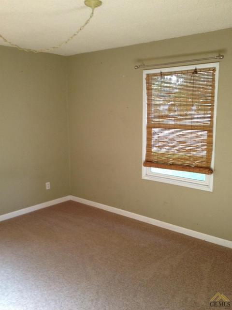 2830 Beech, Bakersfield, CA 93301 photo 4