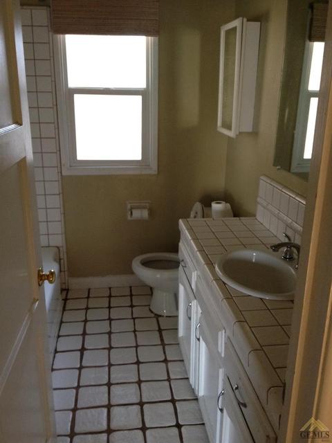 2830 Beech, Bakersfield, CA 93301 photo 5