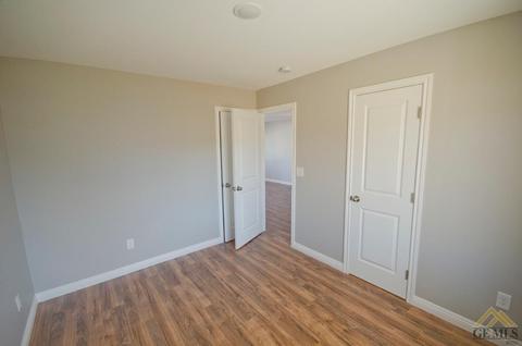 119 North St, Taft, CA 93268 photo 8