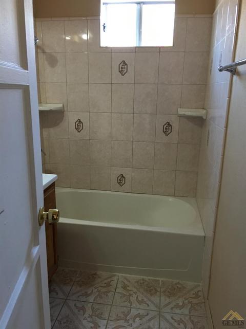 1712 N Holmes Ave, Compton, CA 90222 photo 19