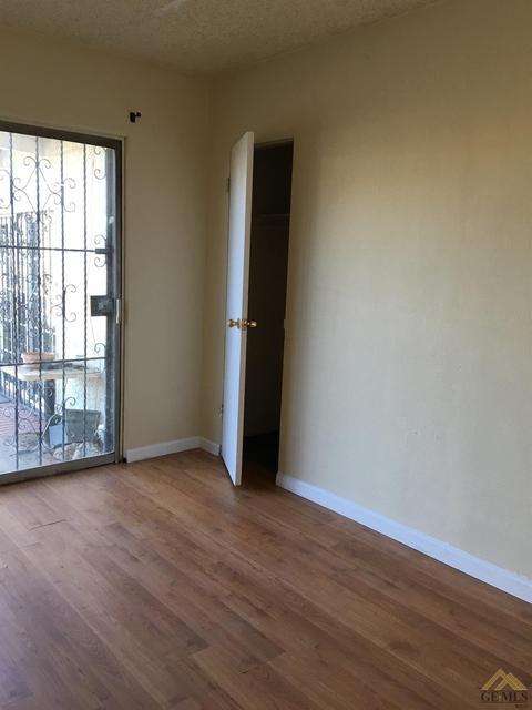 1712 N Holmes Ave, Compton, CA 90222 photo 9