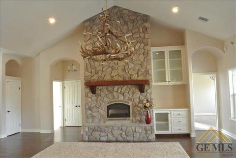 24044 Victoria Ct, Tehachapi, CA 93561 photo 8