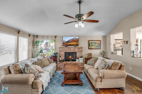 700 Faversham Way, Bakersfield, CA 93311 photo 12