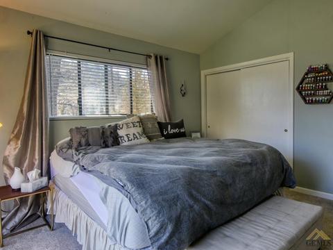 25901 Bear Valley Rd, Tehachapi, CA 93561 photo 19