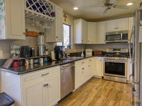 25901 Bear Valley Rd, Tehachapi, CA 93561 photo 8