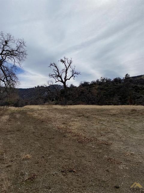22065 Arosa St, Tehachapi, CA 93561 photo 5