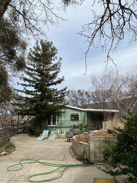 22065 Arosa St, Tehachapi, CA 93561 photo 9
