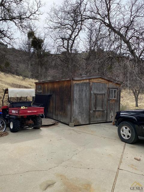22065 Arosa St, Tehachapi, CA 93561 photo 16