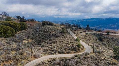 25150 Campground Dr, Tehachapi, CA 93561 photo 1