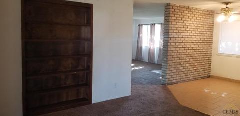 236 E Berkeley Ave, Tulare, CA 93274 photo 10