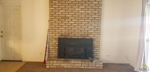 236 E Berkeley Ave, Tulare, CA 93274 photo 9