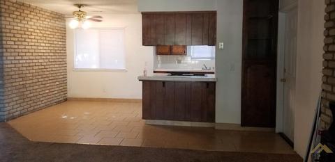 236 E Berkeley Ave, Tulare, CA 93274 photo 8
