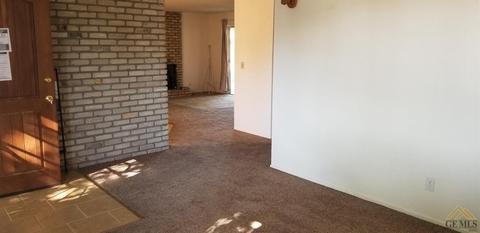 236 E Berkeley Ave, Tulare, CA 93274 photo 11