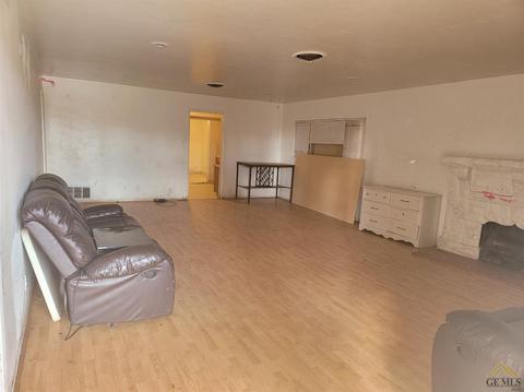 124 17th St, Bakersfield, CA 93301 photo 3