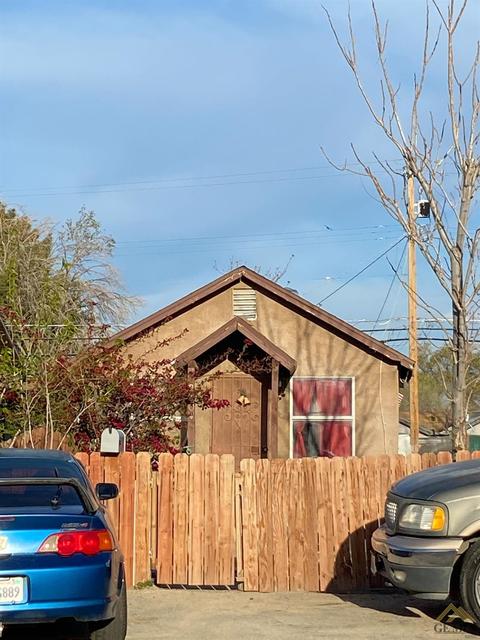 210 Monroe, Taft, CA 93268 photo 1