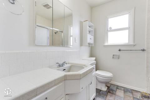 208 Wetherley Dr, Bakersfield, CA 93309 photo 13