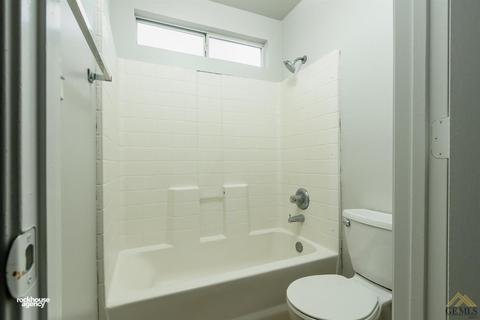 1931 Spring Ave, Delano, CA 93215 photo 7