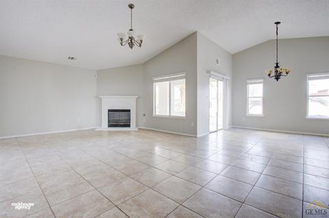 1931 Spring Ave, Delano, CA 93215 photo 5