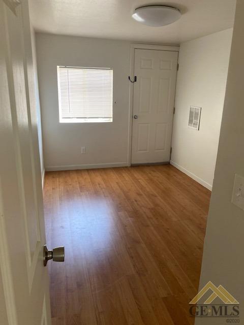 302 W C St, Tehachapi, CA 93561 photo 8