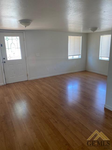 302 W C St, Tehachapi, CA 93561 photo 7
