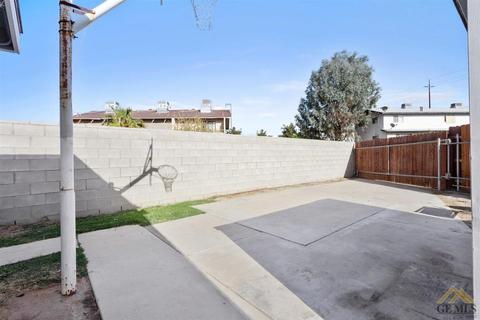 6412 Castleton St, Bakersfield, CA 93313 photo 25