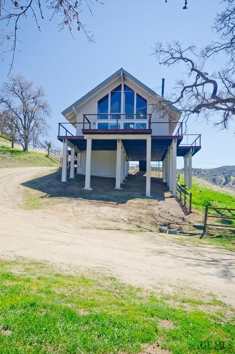 23108 San Juan Dr, Tehachapi, CA 93561 photo 2