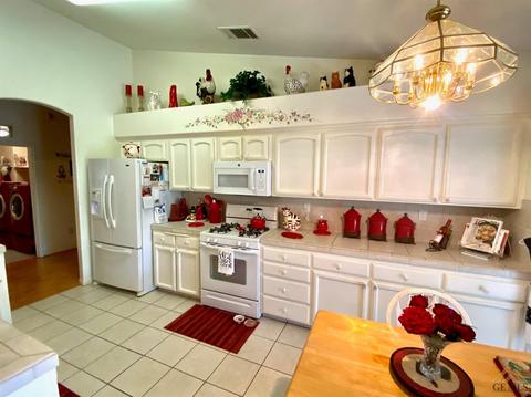 4220 Downpatrick Ct, Bakersfield, CA 93313 photo 10