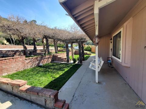 17641 Bold Venture Dr, Tehachapi, CA 93561 photo 3