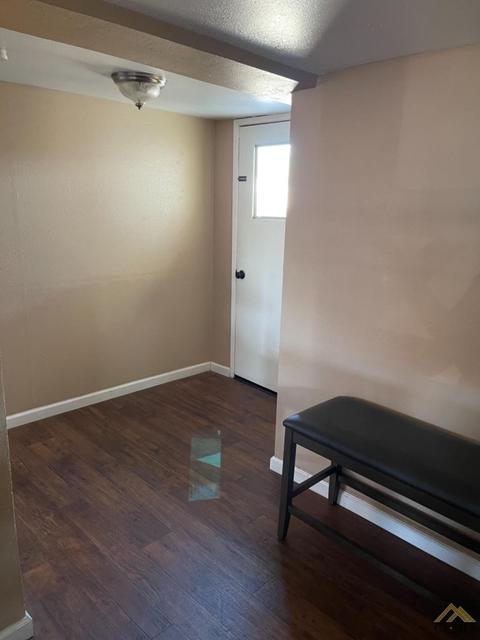 601 Pierce St, Taft, CA 93268 photo 18