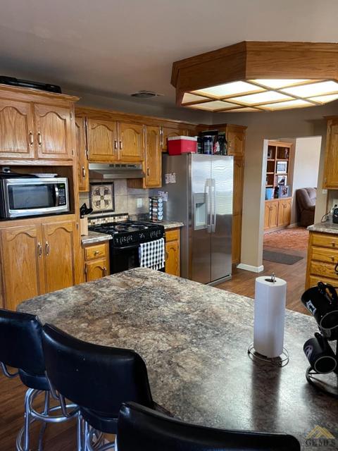 601 Pierce St, Taft, CA 93268 photo 11