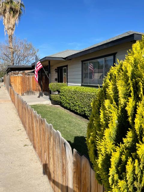 601 Pierce St, Taft, CA 93268 photo 3